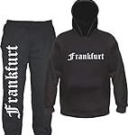 Vergleich: Eintracht Frankfurt Jogginganzug vs. Trikot - Welches Outfit überzeugt mehr?