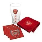 Titel: Analyse und Vergleich von Arsenal Football Club Merchandise: Die besten Trikots und Fanartikel im Überblick