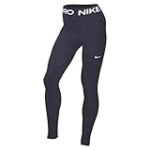 Analyse und Vergleich von Fußballtrikots: Nike Leggings in Blau als stylisches Accessoire