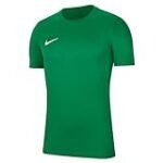 Vergleich von grünen Nike-T-Shirts: Fußballtrikots unter der Lupe